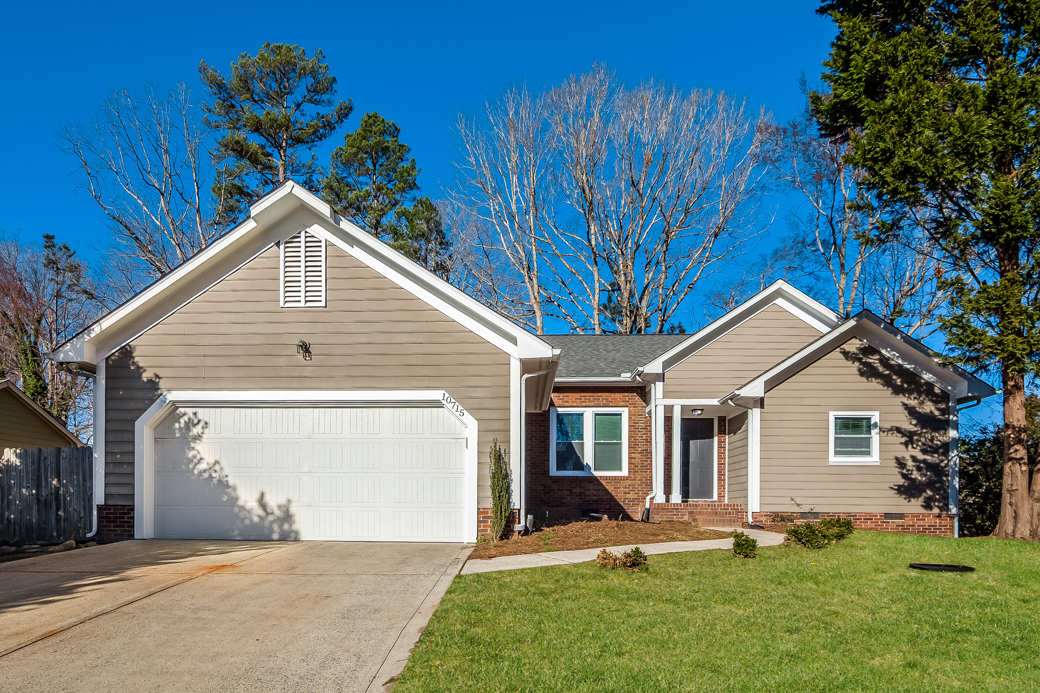 10715 APPLEBERRY LN CHARLOTTE, NC 28214